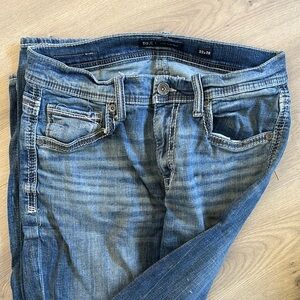 BKE Blue Skinny Jeans with Distressed Detailing
